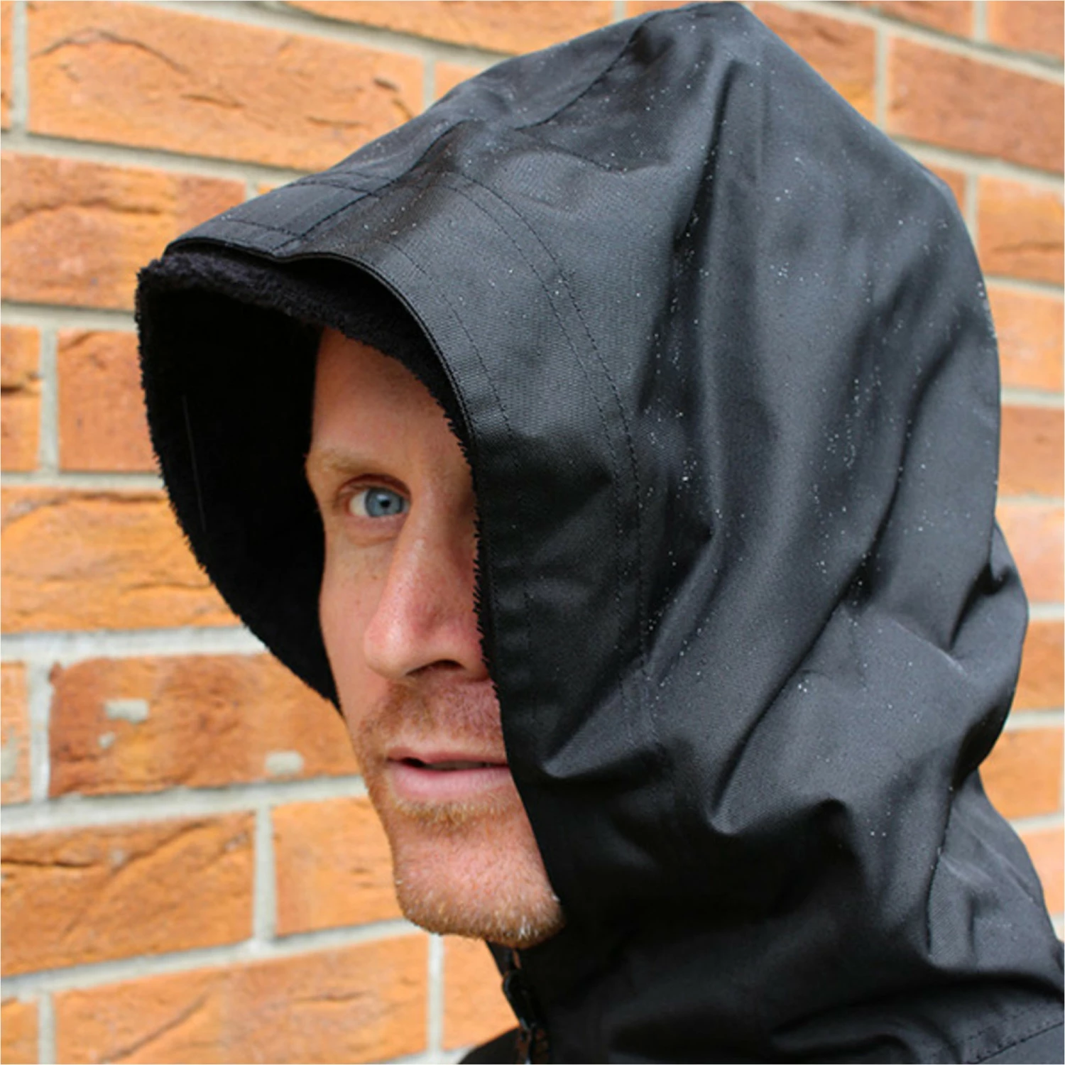 Northcore Beach Basha Pro 4 Season Changing Robe / Poncho 5 Northcore Beach Basha Pro 4 Season Changing Robe / Poncho - Image 3