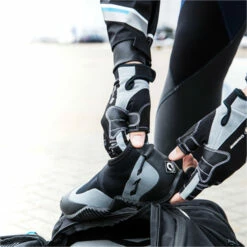 Crewsaver Granite 3mm Neoprene Shoes 11 Crewsaver Granite 3mm Neoprene Shoes -Surf Sales Shop 25260 202320Crewsaver20Granite203mm20Neoprene20Shoes206943201.2000x2000