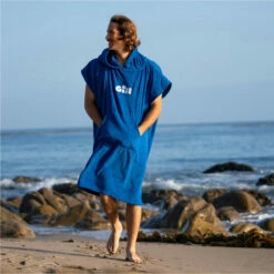 GILL Hooded Towel Changing Robe / Poncho -Surf Sales Shop 32745 202320Gill20Hooded20Towel20Changing20Robe2020Poncho20502220 20Blue20222.2000x2000