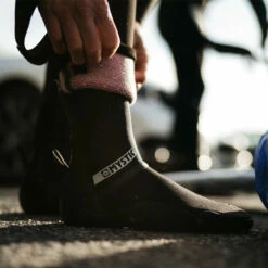 Mystic Majestic 3mm Neoprene Split Toe Boots -Surf Sales Shop 34026 202220Mystic20Majestic205mm20Split20Toe20Boots2020003420 20Black20Lifestyle202.2000x2000