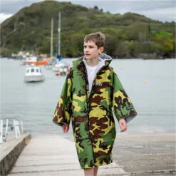 Advance Junior Short Sleeve Change Robe -Surf Sales Shop 39141 202320Dryrobe20Advance20Junior20Short20Sleeve20Changing20Robe20Poncho20DR10020 20Camo20Grey2010.2000x2000