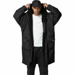 Mystic Dark Tech Series Explore 2.0 Poncho -Surf Sales Shop 41714 202220Mystic20DTS20Poncho20Explore2035018.23001520 20Black20Front20Close20Up.2000x2000