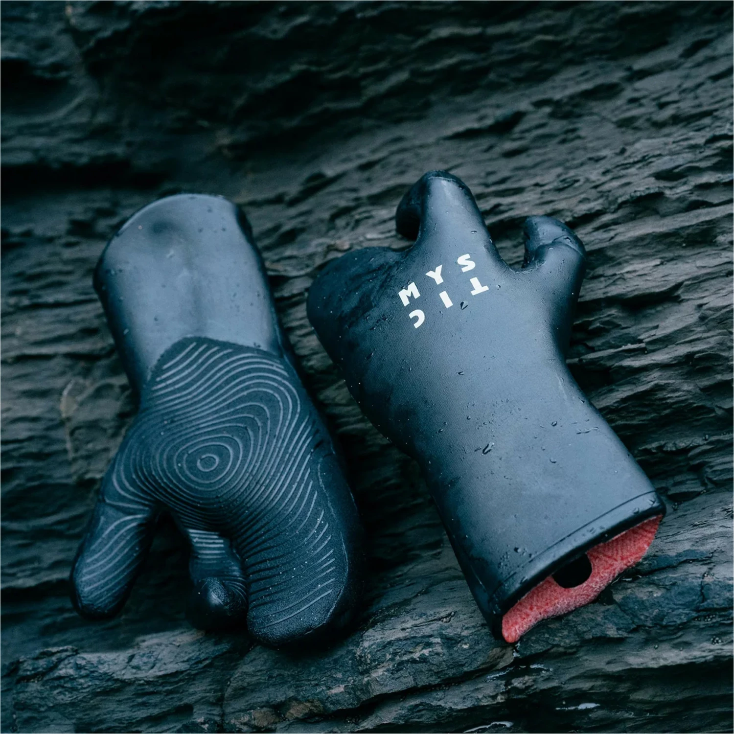 Mystic Supreme 5mm Lobster Gloves 9 Mystic Supreme 5mm Lobster Gloves - Image 7