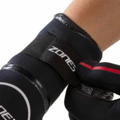 Zone3 Neoprene Heat-Tech Warmth Gloves 13 Zone3 Neoprene Heat-Tech Warmth Gloves -Surf Sales Shop 42473 202220Zone320Neoprene20Heat Tech20Warmth20Gloves20NA18UHTG101 20Black20 20Red20Lifestlye20Close20Up.2000x2000