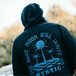 Mystic Velours Artwork Changing Robe / Poncho -Surf Sales Shop 43193 202320Mystic20Velours20Artwork20Changing20Robe20Poncho2035018.22027720 20Black205.2000x2000