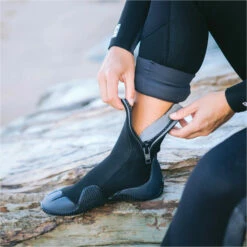 Legend 5mm Zipped Round Toe Boots 11 Legend 5mm Zipped Round Toe Boots -Surf Sales Shop 44222 202320C Skins20Mens20Legend205mm20GBS20Zipped20Round20Toe20Boots20C BOLERTZ20 20Black20Charcoal20Lifestyle201.2000x2000