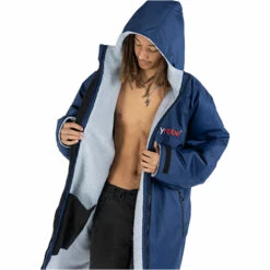 Advance Long Sleeve Change Robe V3 14 Advance Long Sleeve Change Robe V3 -Surf Sales Shop 44394 202320Dryrobe20Advance20Long20Sleeve20Changing20Robe20Poncho20DALSV320 20Navy20Blue2020Grey20front203.2000x2000