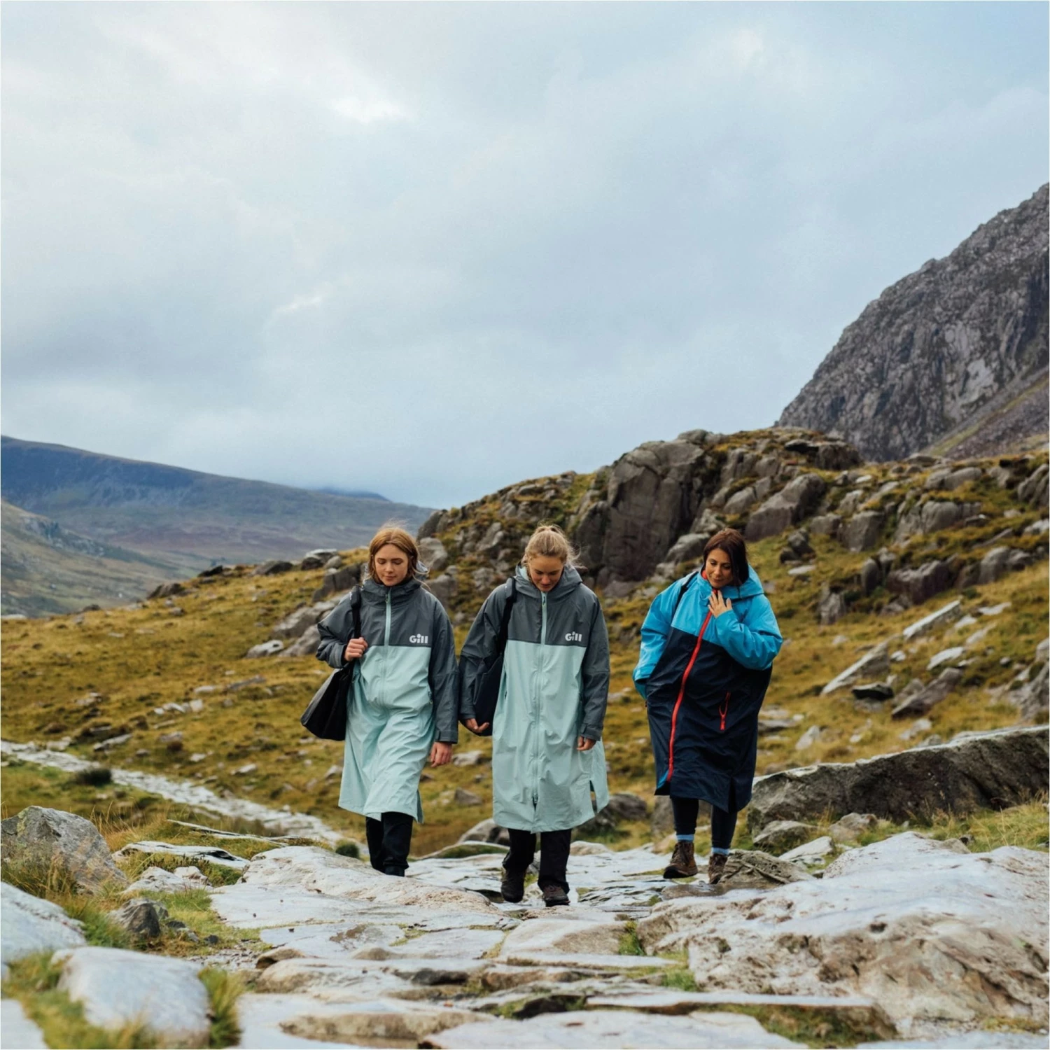 GILL Aqua Parker Change Robe 7 GILL Aqua Parker Change Robe - Image 5