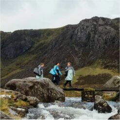 GILL Aqua Parker Change Robe 11 GILL Aqua Parker Change Robe -Surf Sales Shop 44820 5024 BLU44 LIFESTYLE 3 04047.2000x2000