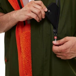 Red Paddle Co. Red Paddle Pro Change 2.0 Short Sleeve Change Robe 15 Red Paddle Co. Red Paddle Pro Change 2.0 Short Sleeve Change Robe -Surf Sales Shop 45262 202320Red20Paddle20Pro20Change202020Short20Sleeve20Change20Robe20002009006012220 20Parker20Green2020Close20Up202.2000x2000