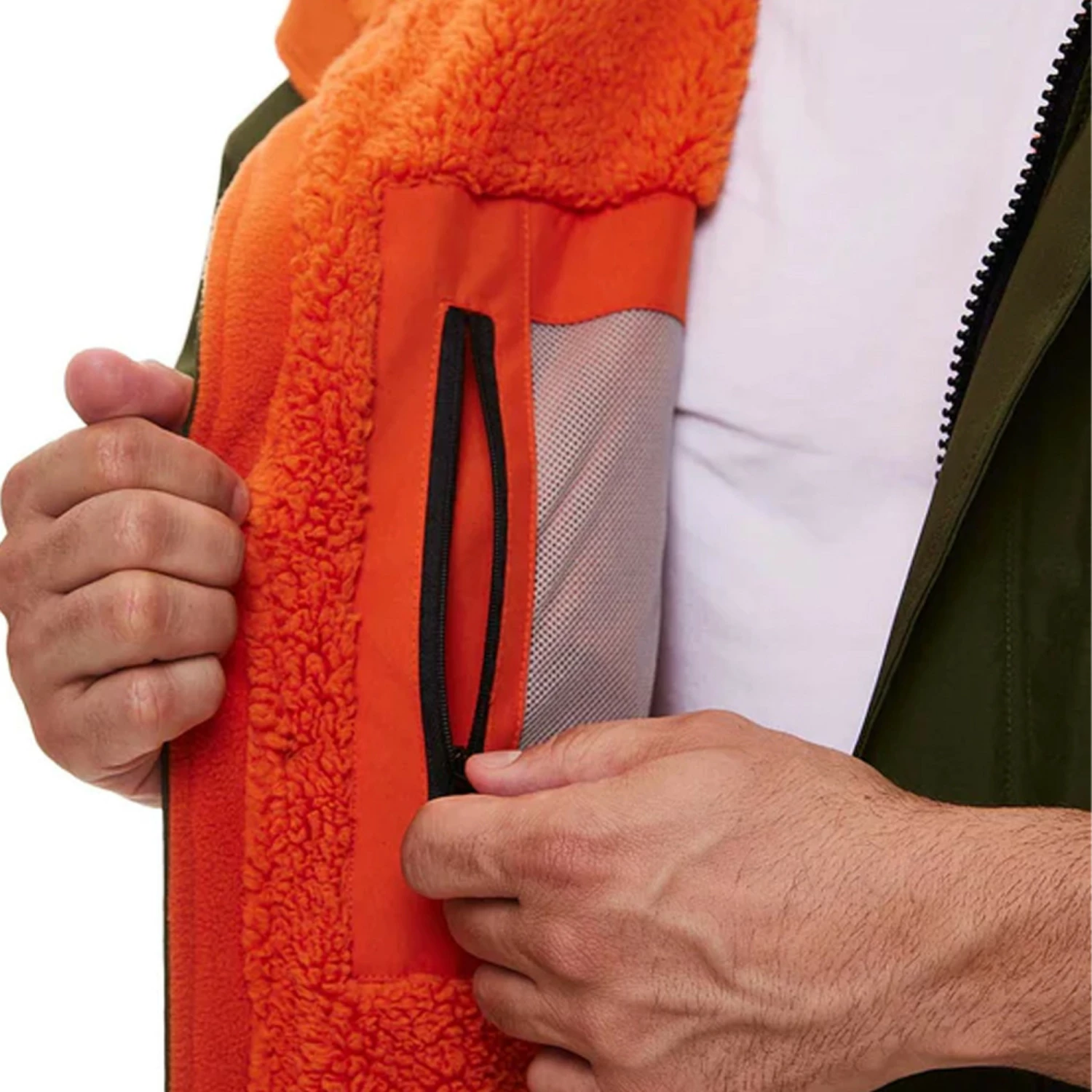 Red Paddle Co. Red Paddle Pro Change 2.0 Short Sleeve Change Robe 6 Red Paddle Co. Red Paddle Pro Change 2.0 Short Sleeve Change Robe - Image 4