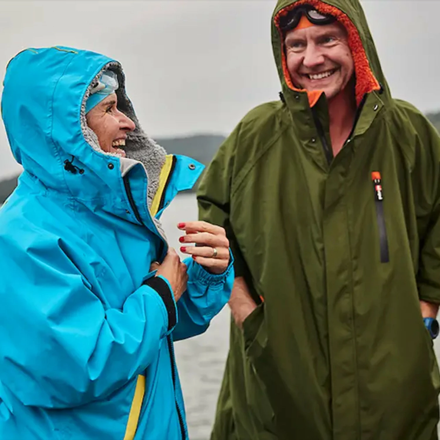 Red Paddle Co. Red Paddle Pro Change 2.0 Short Sleeve Change Robe 9 Red Paddle Co. Red Paddle Pro Change 2.0 Short Sleeve Change Robe - Image 7