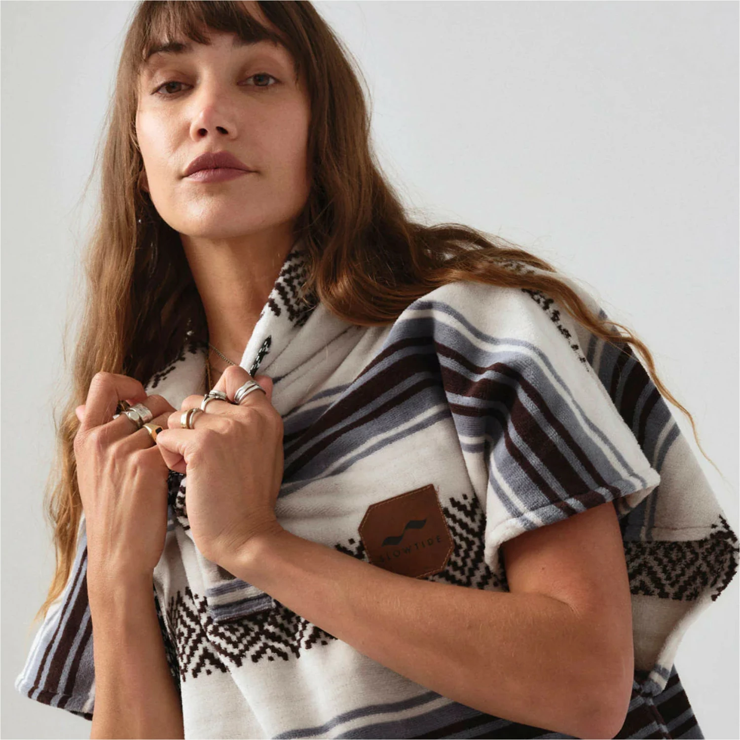 Slowtide Oso Hooded Towel Change Robe / Poncho 5 Slowtide Oso Hooded Towel Change Robe / Poncho - Image 3