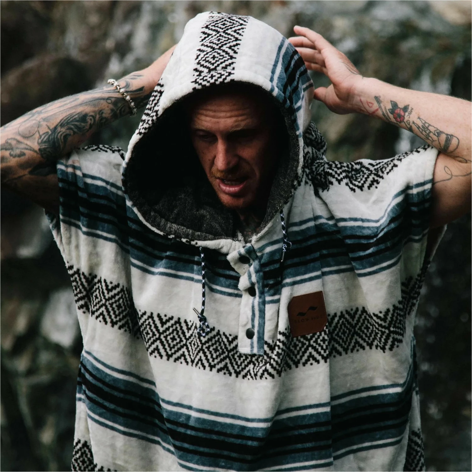 Slowtide Oso Hooded Towel Change Robe / Poncho 9 Slowtide Oso Hooded Towel Change Robe / Poncho - Image 7