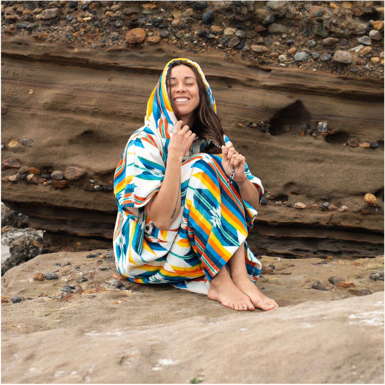 Slowtide York Hooded Towel Change Robe / Poncho 6 Slowtide York Hooded Towel Change Robe / Poncho - Image 4