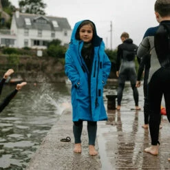 Red Paddle Co. Junior Dry Pro Change Robe / Poncho -Surf Sales Shop 46260 202420Red20Paddle20Co20Junior20Dry20Pro20Change20Robe2020Poncho2000200900601820 20Marine20202.2000x2000