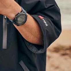 Red Paddle Co. Pro Evo X Short Sleeve Change Robe / Poncho -Surf Sales Shop 46263 202420Red20Paddle20Co20Pro20Evo20X20Short20Sleeve20Change20Robe2020Poncho2000200900620 20Stealth20Black201.2000x2000