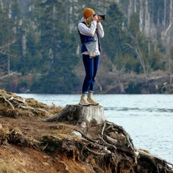 Fidlock Magnetic Mega Dry Bag 10 Fidlock Magnetic Mega Dry Bag -Surf Sales Shop Dry20Bag20Mega20XL sized20magnetic20self sealing20bag20Lifestyle201.2000x2000